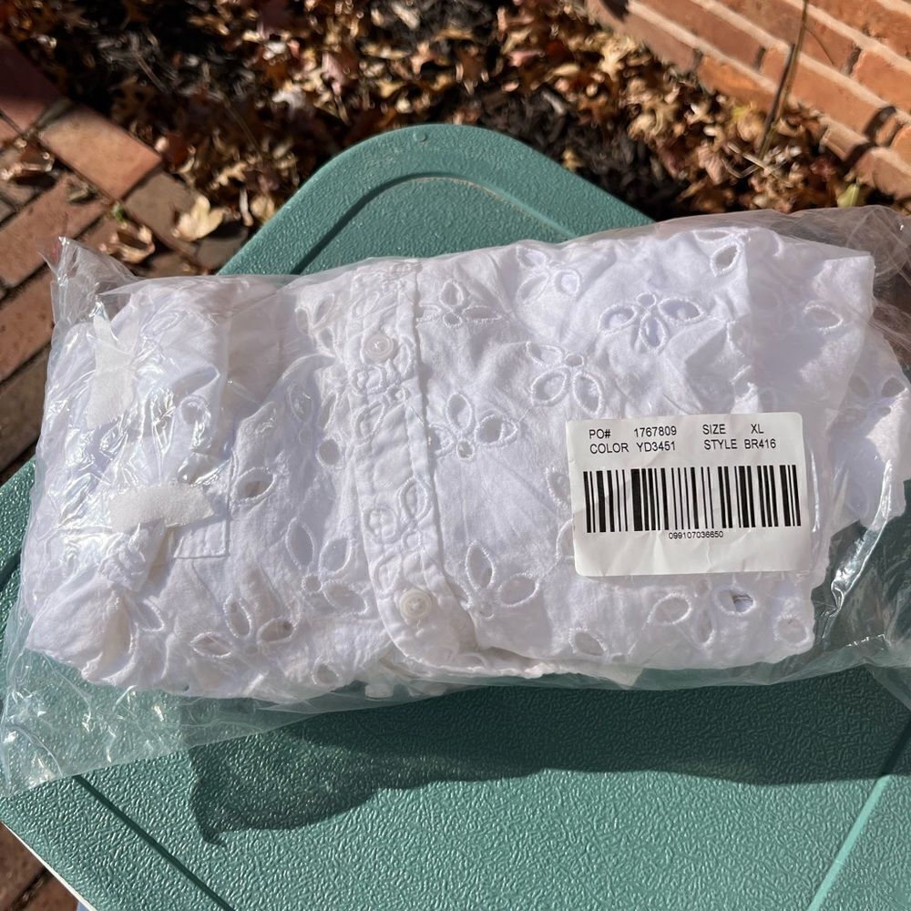 J Crew Spring Garden Eyelet Top NWT - Picture 4 of 11